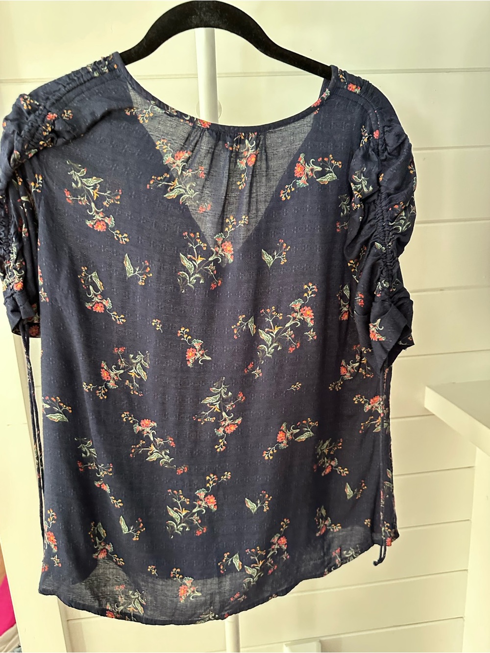 Lucky Brand Navy Floral V-Neck Short Sleeve Tunic - Picture 2 of 3